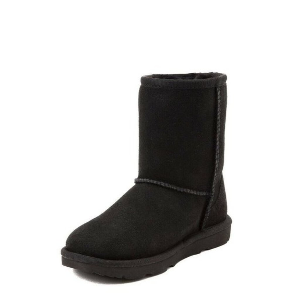 NEW UGG Women Classic II Black Water Resistant Genuine Sheepskin Pull On Boot